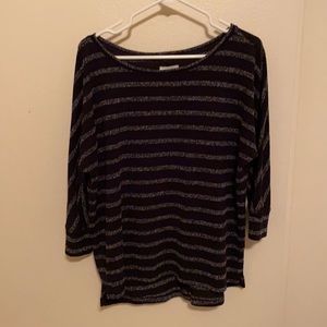 Black and grey striped top ¾ sleeve